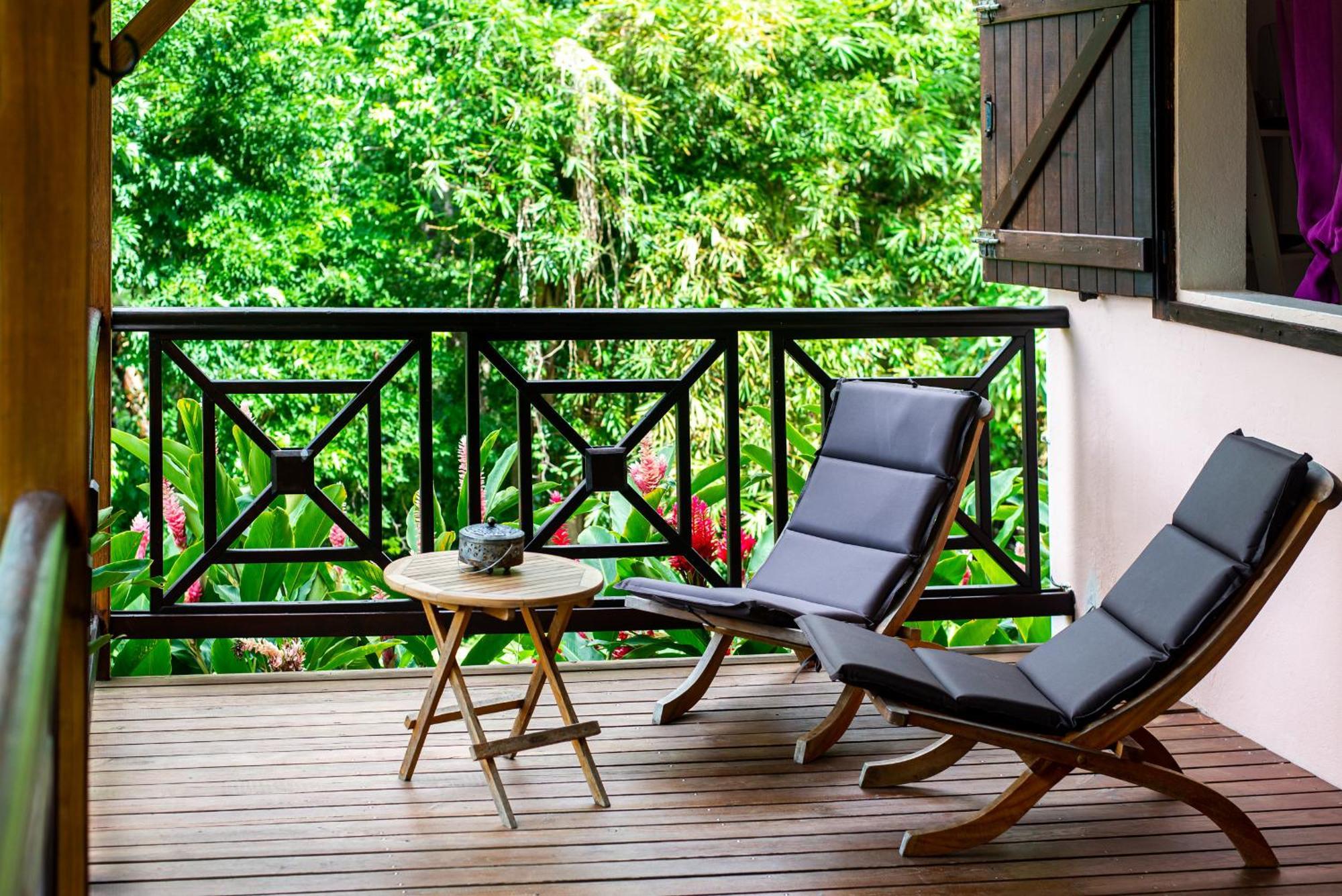 Au Jardin Des Colibris Ecolodge&Spa Deshaies Ngoại thất bức ảnh